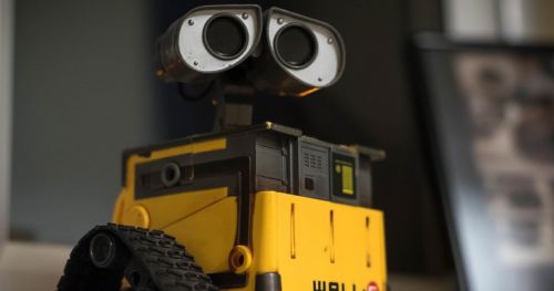 机器人与儿童的互动——帮助自闭症儿童学习技能