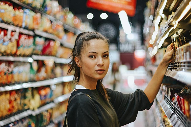 消费者行为超市女人